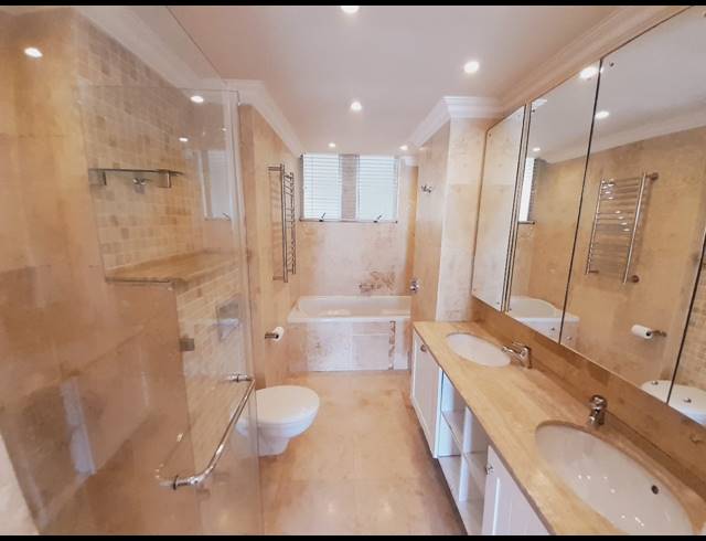 4 BEDROOM APARTMENT FOR SALE IN UMHLANGA CENTRAL